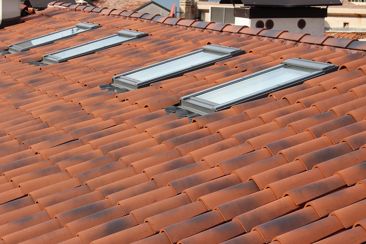 664680313.jpg How Often Do Skylights Need to Be Repaired or Maintained?, Melbourne<br/>How Often Are Repairs and Maintenance Needed for Skylights?, Melbourne<br/>How Often Do Skylight Repairs and Maintenance Need to Be Done?, Melbourne